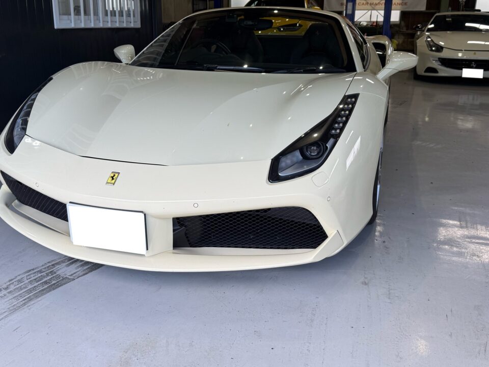 フェラーリ 488