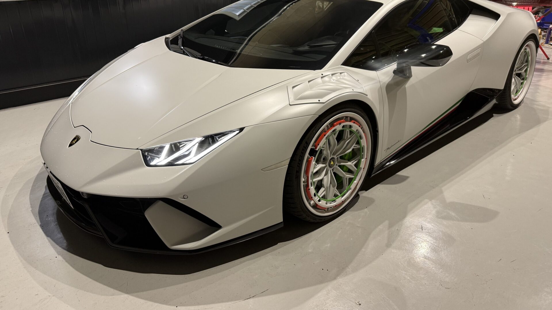 ランボルギーニ ウラカン ペルフォルマンテ